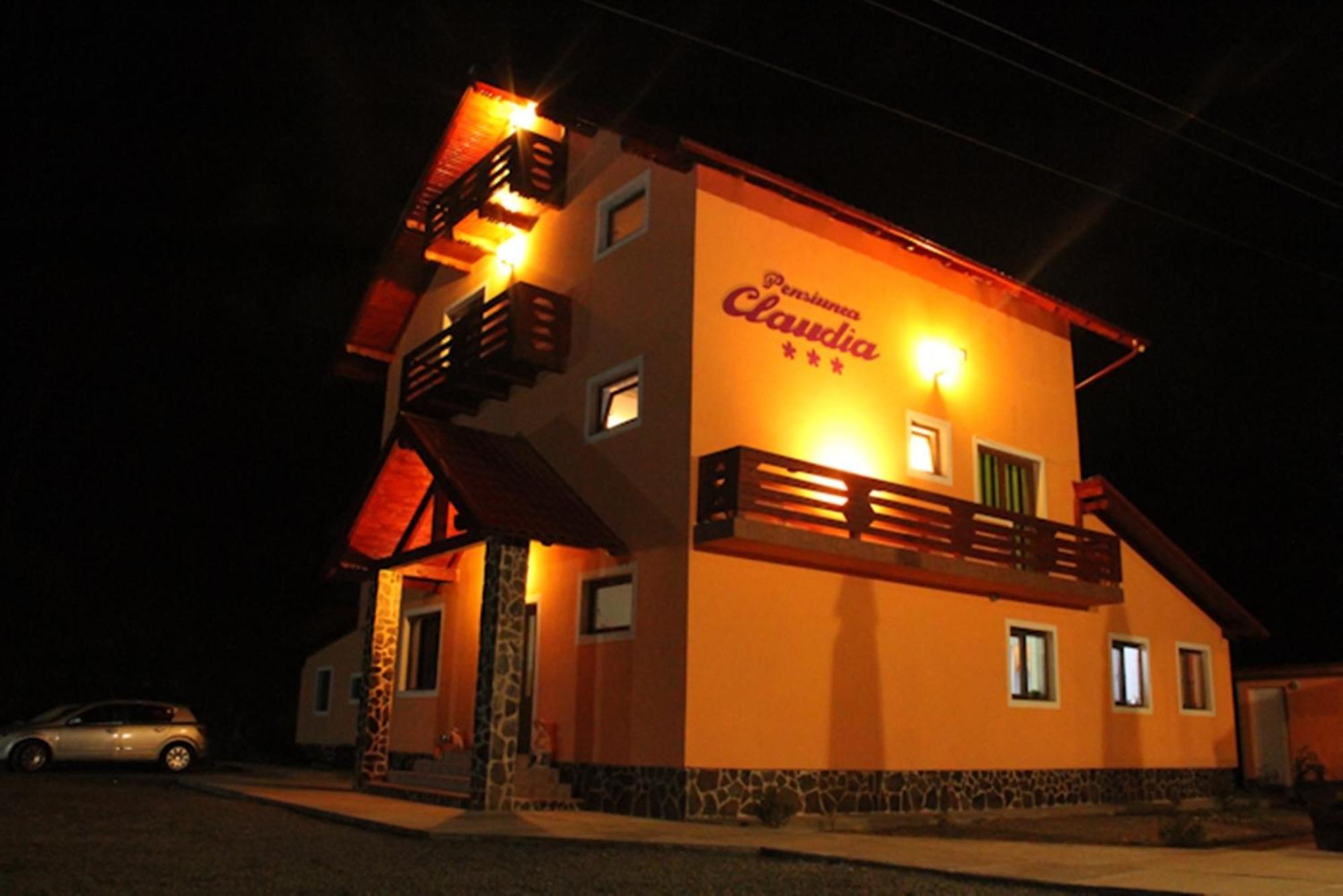 Pensiunea Claudia Scrind-Frăsinet Exterior foto